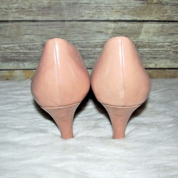 naturalizer beige heels